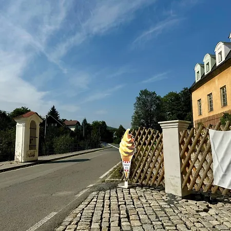 Zámek Hošťálkovy Hostalkovy