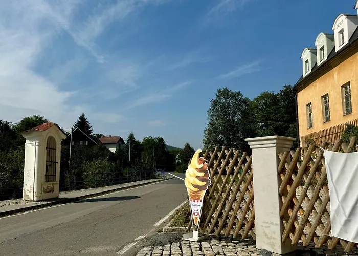 Zamek Hostalkovy